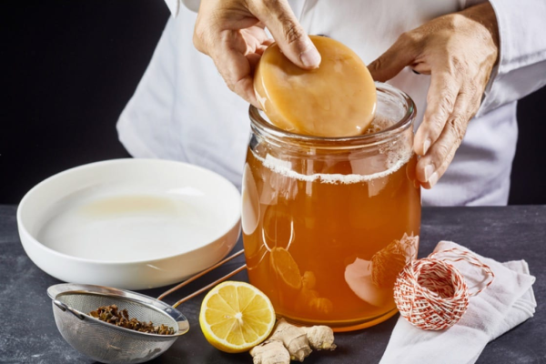 Kombucha: The Fermented Tea Revolution in Modern Wellness